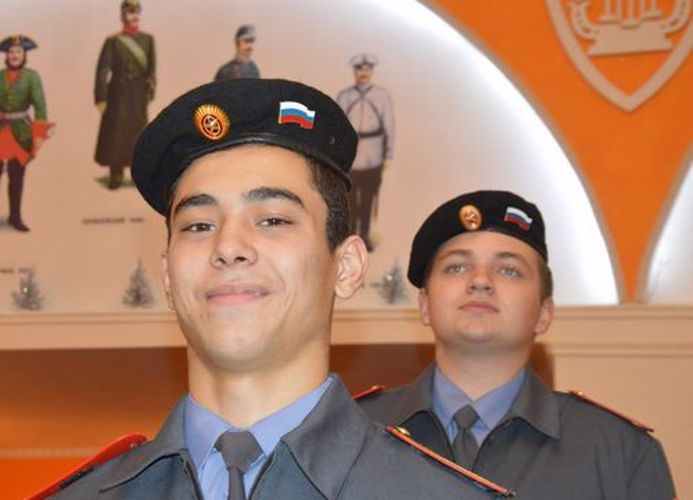 Форменный берет — символ кадетского братства