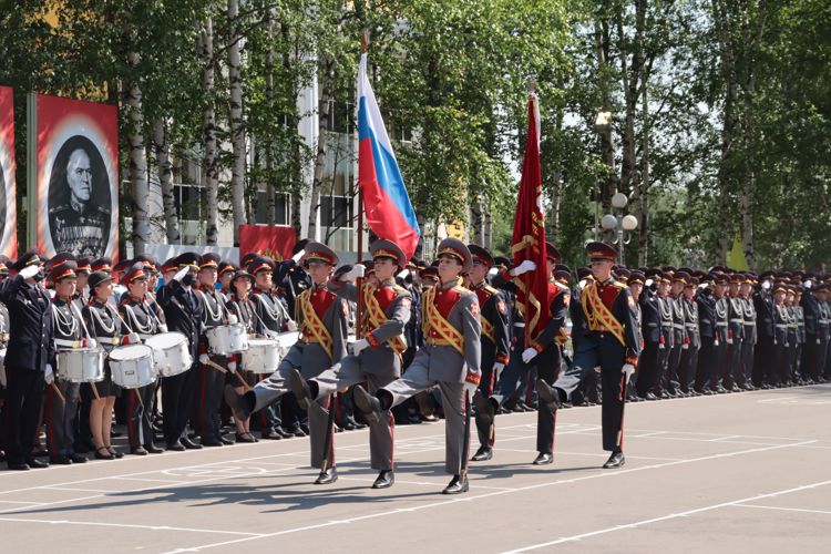 В добрый путь во взрослую жизнь — шагом марш!