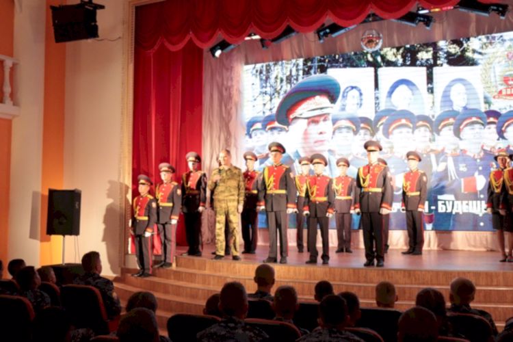 Гость кадетского училища – заместитель главнокомандующего войсками национальной гвардии Российской Федерации