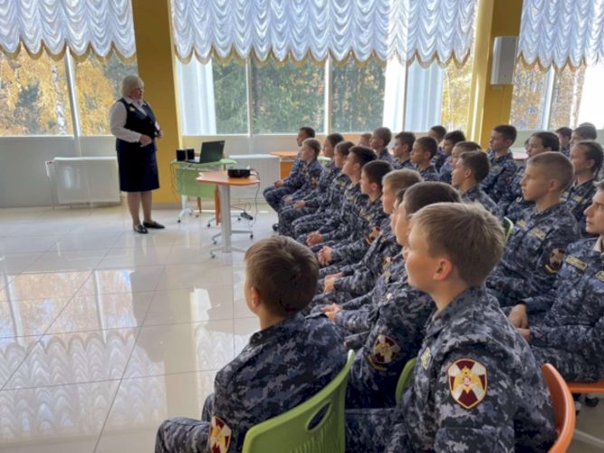 «Учить не мыслям, а мыслить»