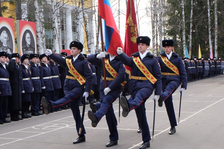 «Удостоверения кадета – вручить!»