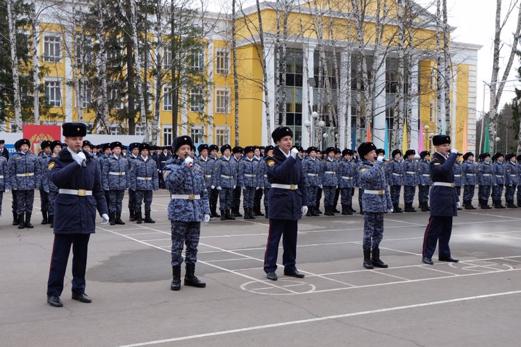 «Удостоверения кадета – вручить!»