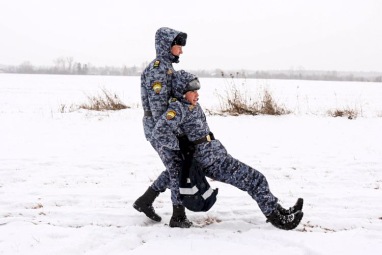 ДВЕНАДЦАТЬ КИЛОМЕТРОВ ИЛИ НОЯБРЬСКИЙ МАРШ-БРОСОК