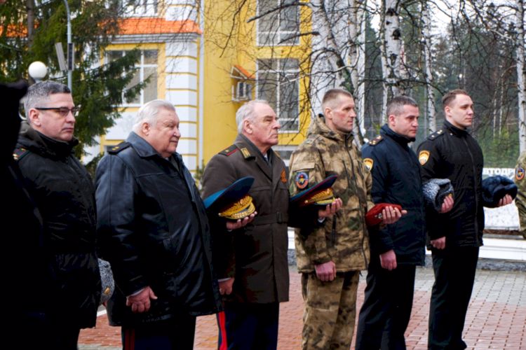 Беречь прошлое, защищать настоящее и быть на страже будущего
