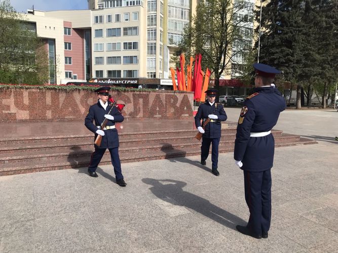 «ПАМЯТИ ПАВШИХ БУДУ ДОСТОИН»