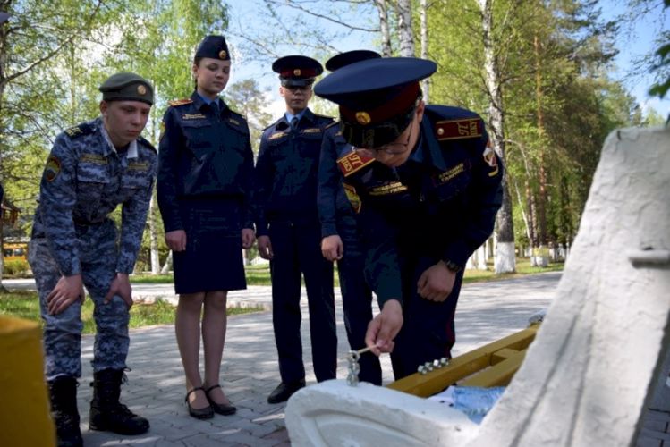 «Не забудь своих детей, страна…»