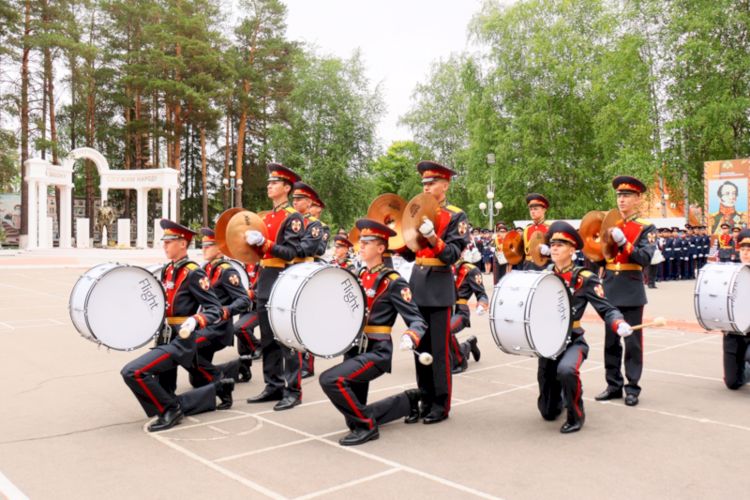 «А лучшее, конечно, впереди!»