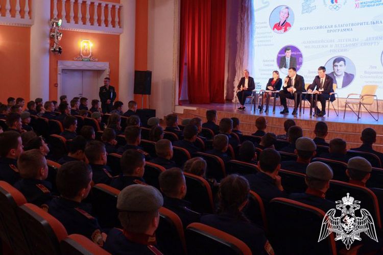 Спортивная элита России в гостях у кадетского училища
