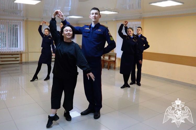 ВСЕ НА БАЛ!