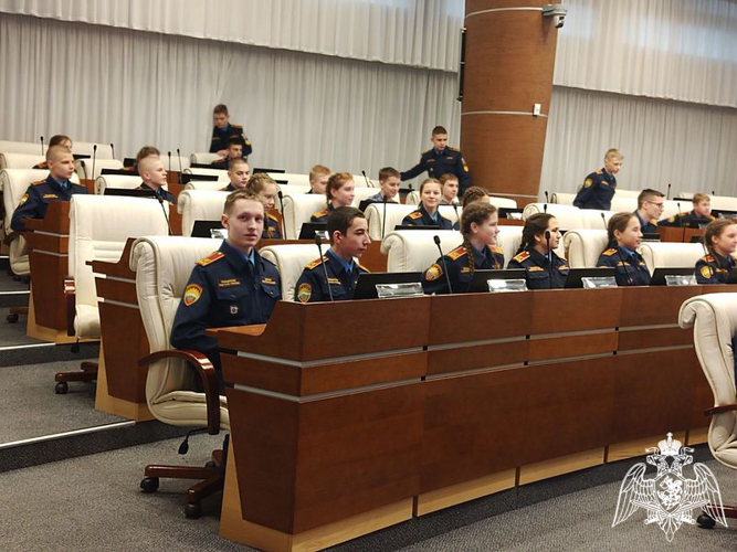 В коридорах власти