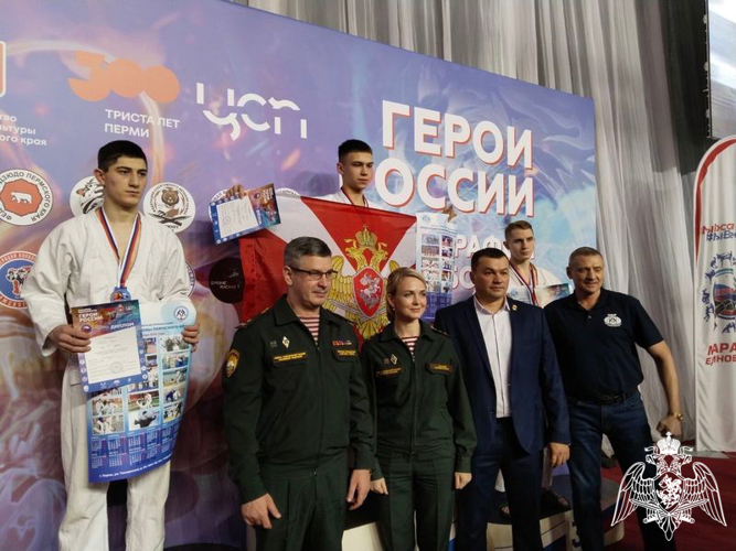 САМООБОРОНА — КЛЮЧ К УВЕРЕННОСТИ