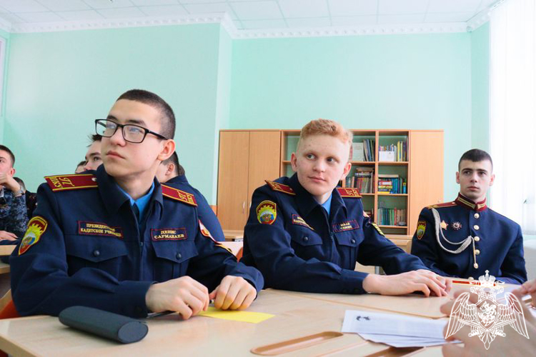 В ОЖИДАНИИ БАЛА