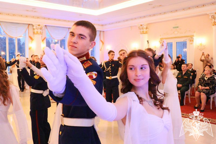 БАЛ? БАЛ… БАЛ!