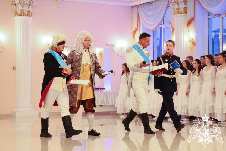 БАЛ? БАЛ… БАЛ!