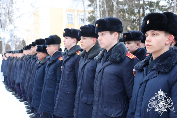 МЫ НИЗКО СКЛОНЯЕМ ГОЛОВЫ ПЕРЕД ВАШИМ БЕССМЕРТИЕМ