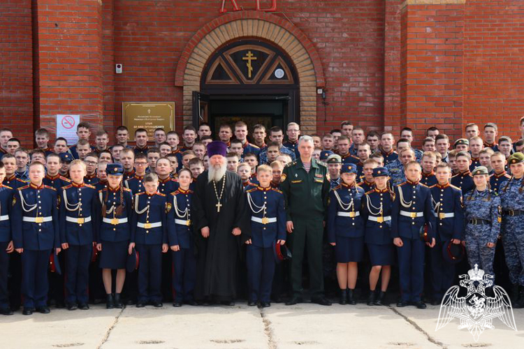 ПОСЕЛОК ОКТЯБРЬСКИЙ ВСТРЕТИЛ НАШИХ КАДЕТ