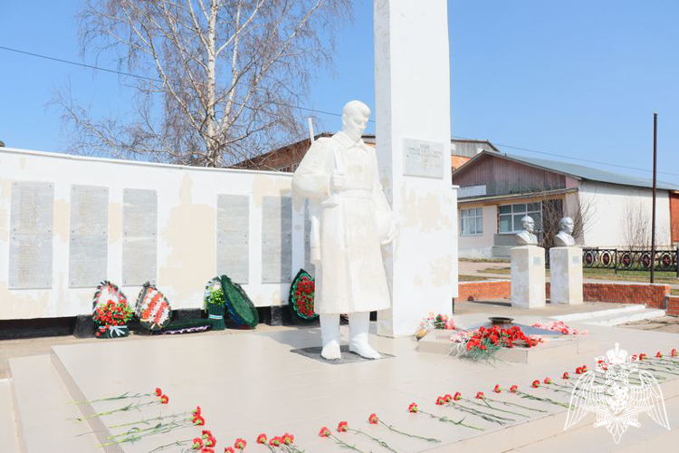 ПОСЕЛОК ОКТЯБРЬСКИЙ ВСТРЕТИЛ НАШИХ КАДЕТ