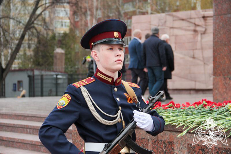 «ПАМЯТИ ПАВШИХ БУДУ ДОСТОИН»