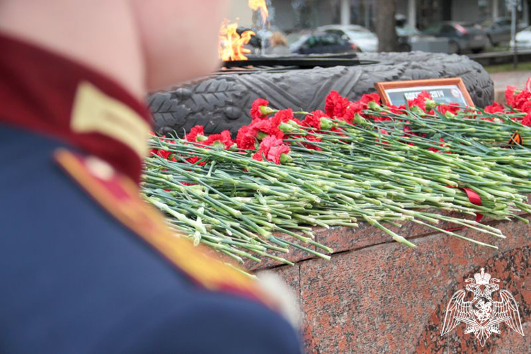 «ПАМЯТИ ПАВШИХ БУДУ ДОСТОИН»