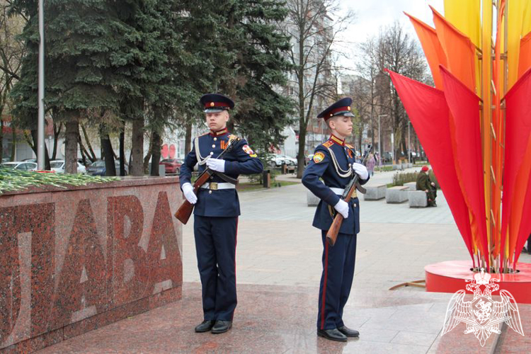 «ПАМЯТИ ПАВШИХ БУДУ ДОСТОИН»