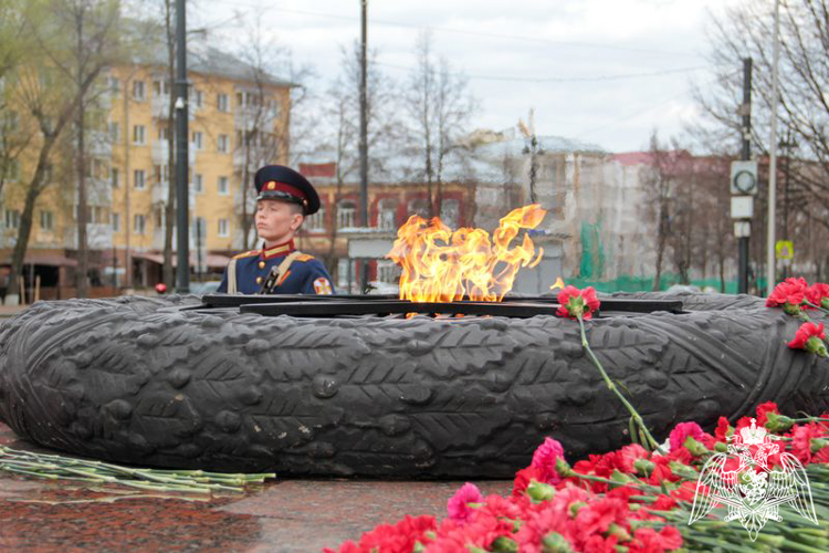 «ПАМЯТИ ПАВШИХ БУДУ ДОСТОИН»