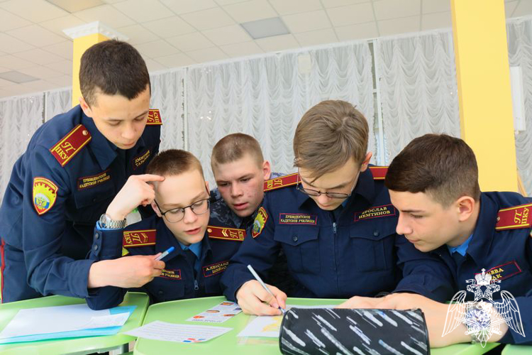 «И мы к любым готовы испытаньям!...»
