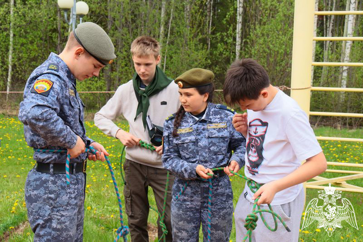 КАДЕТСКАЯ «ЗАРНИЦА» ДЛЯ «УРАЛЬСКОГО ПОДВОРЬЯ»