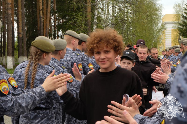 КАДЕТСКАЯ «ЗАРНИЦА» ДЛЯ «УРАЛЬСКОГО ПОДВОРЬЯ»