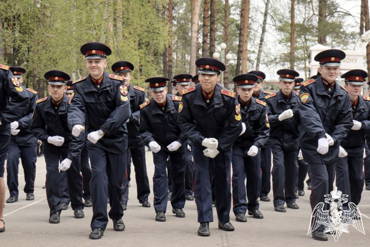 В ПОСЛЕДНИЙ РАЗ ЗВЕНИТ ЗВОНОК