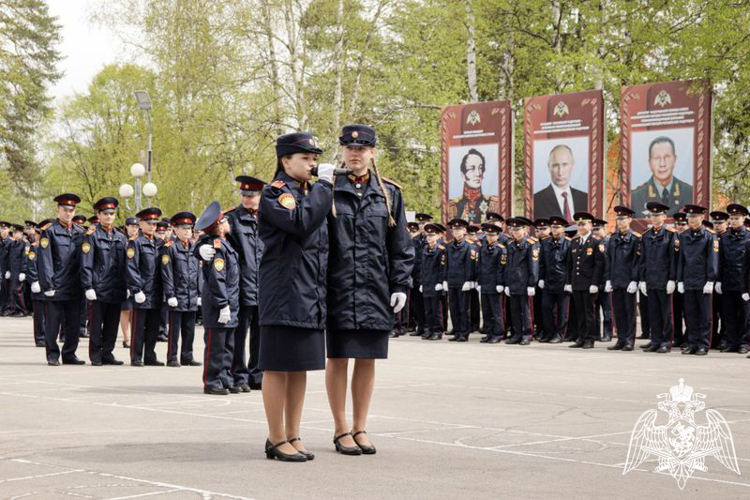 В ПОСЛЕДНИЙ РАЗ ЗВЕНИТ ЗВОНОК