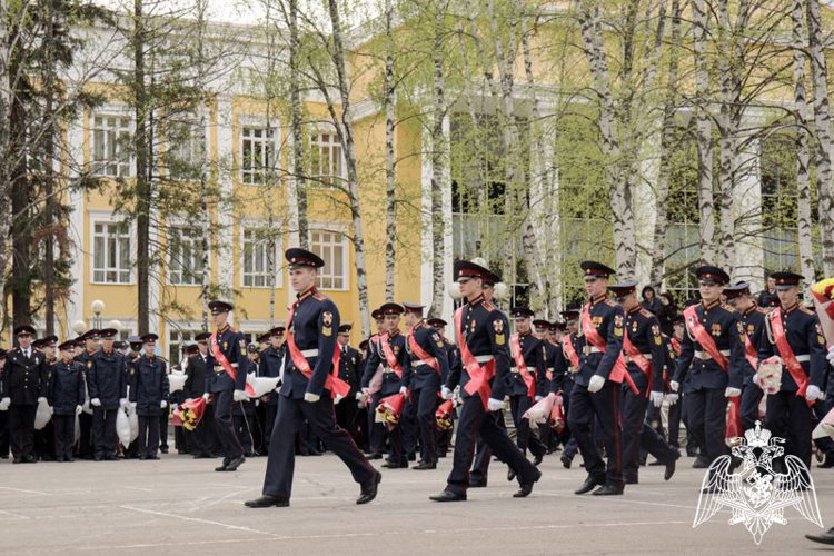 В ПОСЛЕДНИЙ РАЗ ЗВЕНИТ ЗВОНОК