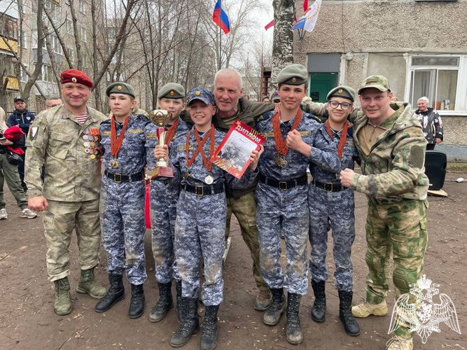 «ГРАНИТ» И «МОЛНИИ» — ВПЕРЕД!