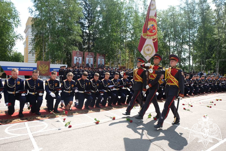 «ДО СВИДАНИЯ, ТОВАРИЩИ КАДЕТЫ!»