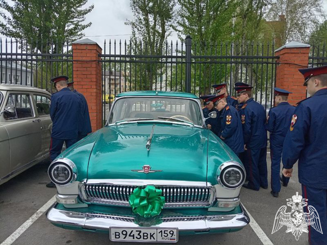 «СЛУЖБА — НАША ЖИЗНЬ, ХОККЕЙ — НАША СТРАСТЬ!»