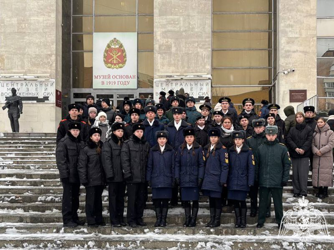 Кадет Ягопасова Диана стала принцессой бала!