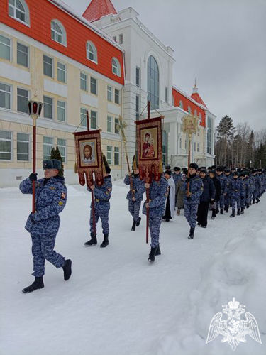 С КРЕЩЕНИЕМ! МИРА И ДОБРА!