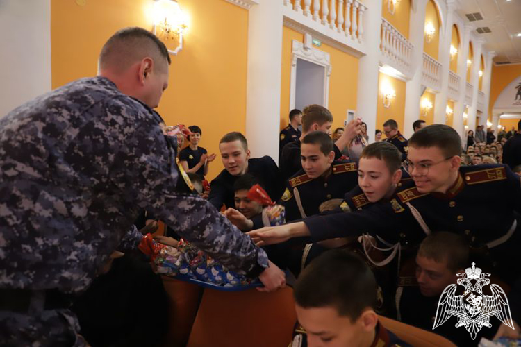 Сказка — ложь, да в ней намек, добрым молодцам урок!