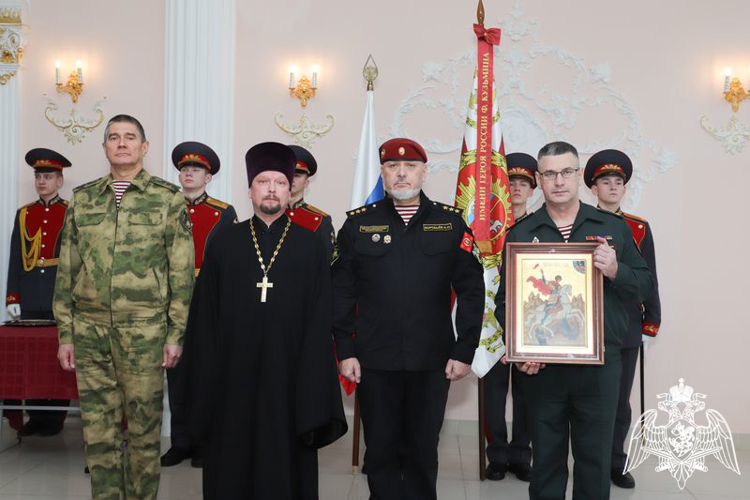 ГЕНЕРАЛ-ПОЛКОВНИК ВОРОБЬЕВ А.О. ВРУЧИЛ НАГРАДЫ ПЕДАГОГАМ И ОБУЧАЮЩИМСЯ КАДЕТСКОГО УЧИЛИЩА