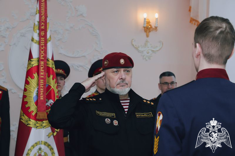 ГЕНЕРАЛ-ПОЛКОВНИК ВОРОБЬЕВ А.О. ВРУЧИЛ НАГРАДЫ ПЕДАГОГАМ И ОБУЧАЮЩИМСЯ КАДЕТСКОГО УЧИЛИЩА