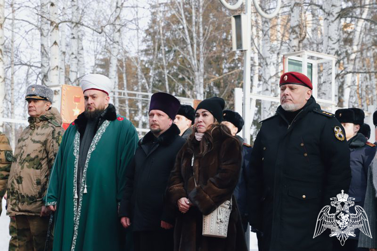 В КАДЕТСКОМ УЧИЛИЩЕ ОТКРЫЛИ МЕМОРИАЛЬНУЮ ДОСКУ, ПОСВЯЩЕННУЮ ПАМЯТИ ВЫПУСКНИКА ВЯЧЕСЛАВА АТЯКШЕВА