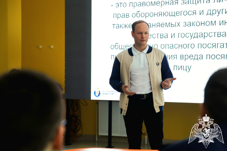 В КАДЕТСКОМ УЧИЛИЩЕ ПРОШЕЛ СЕМИНАР-ТРЕНИНГ ПО НЕОБХОДИМОЙ ОБОРОНЕ