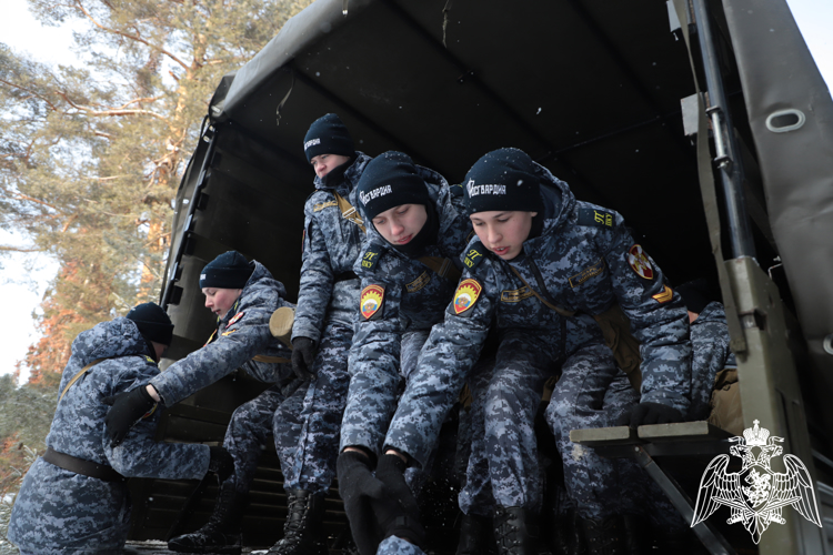 10 КЛАССЫ УПРАВЛЯЮТ КАДЕТСКИМ УЧИЛИЩЕМ