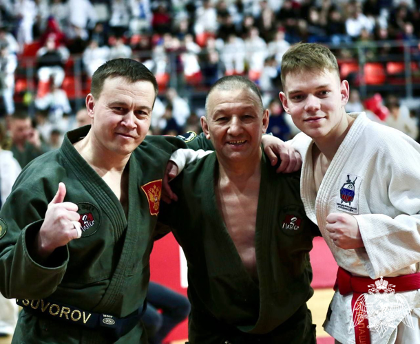 ПЕРВЕНСТВО И ЧЕМПИОНАТ РОССИИ ПО РУКОПАШНОМУ БОЮ: ВЕРНУЛИСЬ С МЕДАЛЯМИ!