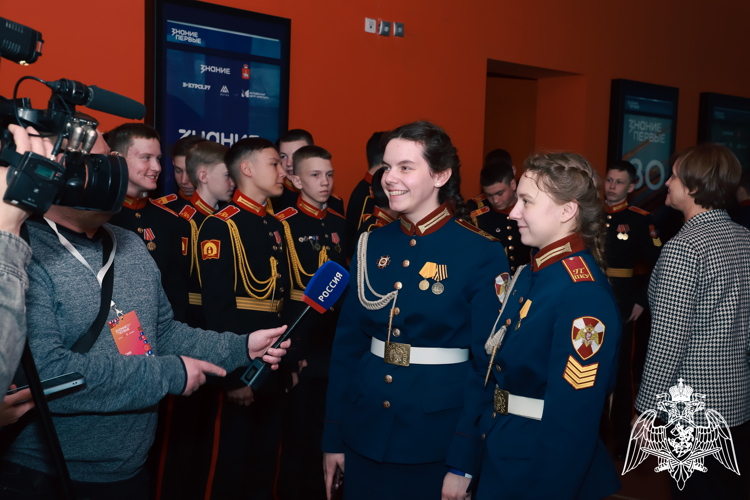 КАДЕТЫ НА ВСТРЕЧЕ С ПИСАТЕЛЕМ ЗАХАРОМ ПРИЛЕПИНЫМ