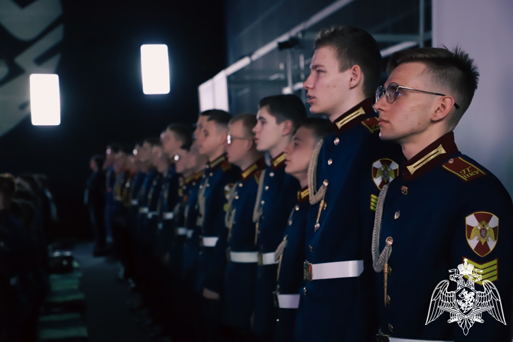 КАДЕТЫ НА ВСТРЕЧЕ С ПИСАТЕЛЕМ ЗАХАРОМ ПРИЛЕПИНЫМ