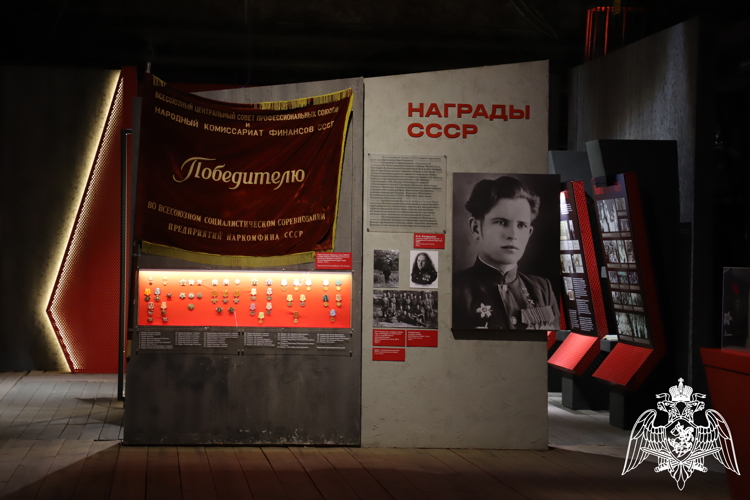 КАДЕТЫ НА ВСТРЕЧЕ С ГУБЕРНАТОРОМ Д.Н. МАХОНИНЫМ