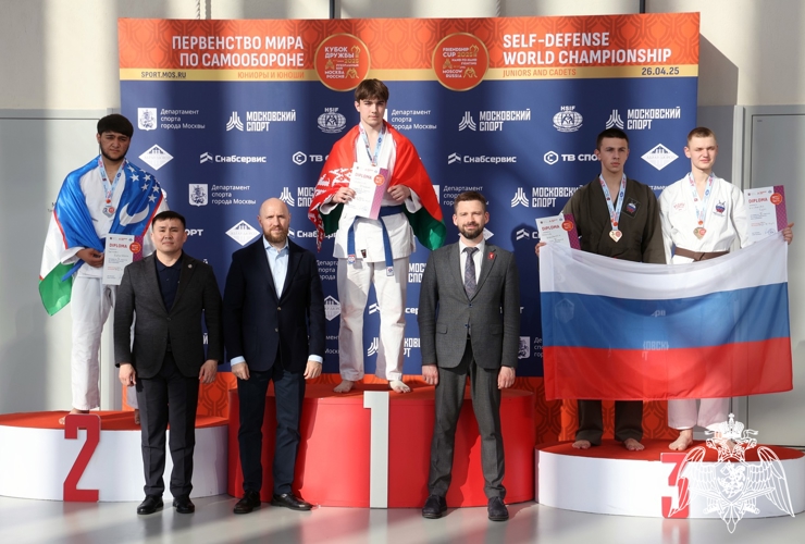 ПОКОРИТЕЛИ МИРА!
