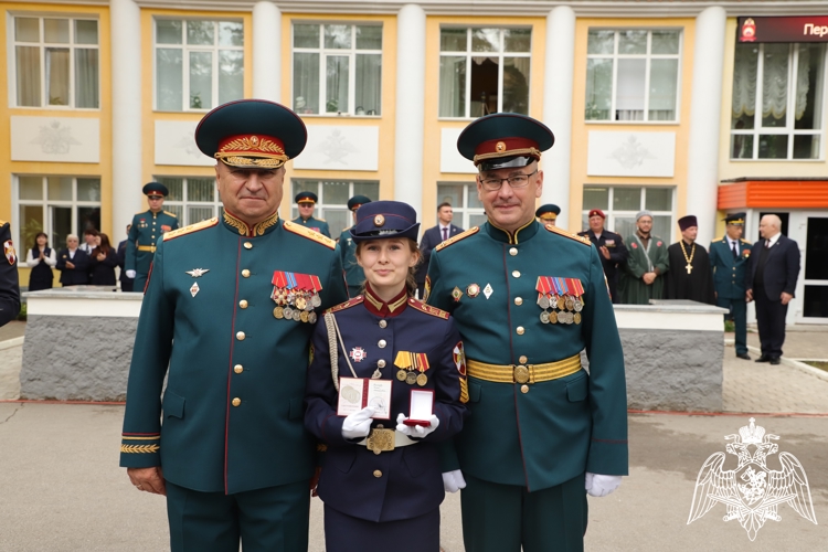 В ДОБРЫЙ ПУТЬ, ДОРОГИЕ ВЫПУСКНИКИ!