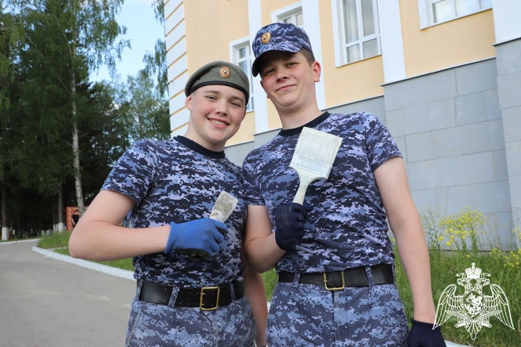 ЛЮБОВЬ К ТРУДУ — У ЛЮДЕЙ НА ВИДУ