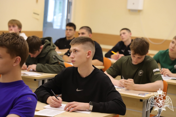 АБИТУРИЕНТСКИЕ СБОРЫ-2025:  ОКОНЧАНИЕ ПРИЕМНОЙ КАМПАНИИ